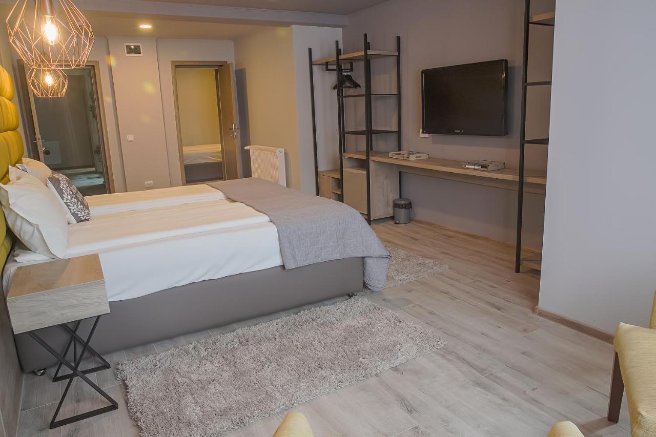 Corvin House Otel Hunedoara Dış mekan fotoğraf