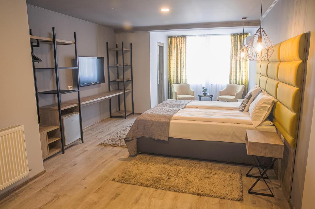 Corvin House Otel Hunedoara Dış mekan fotoğraf