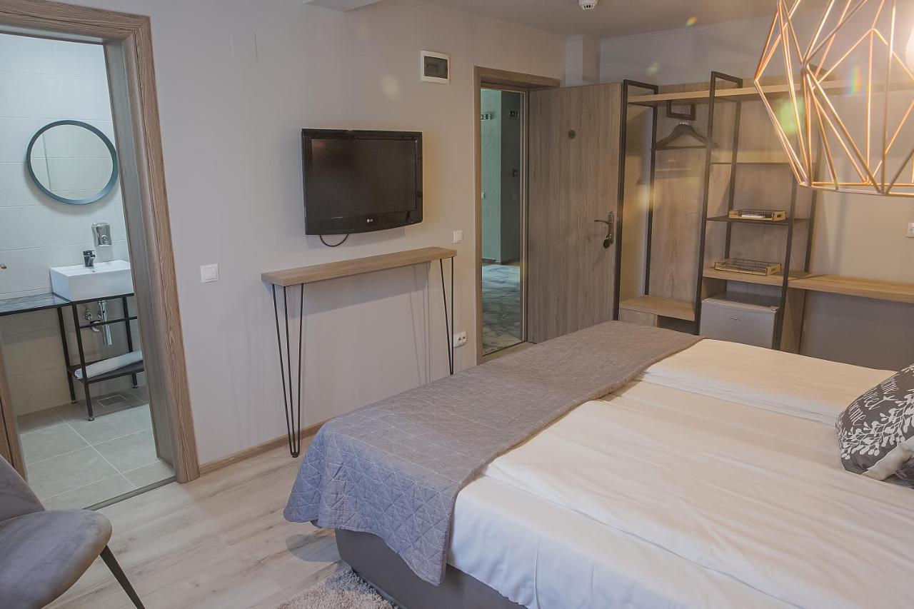 Corvin House Otel Hunedoara Dış mekan fotoğraf