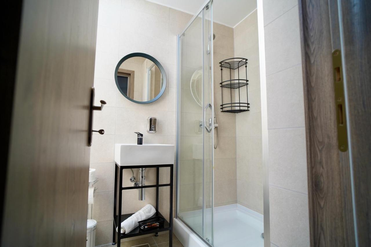 Corvin House Otel Hunedoara Dış mekan fotoğraf